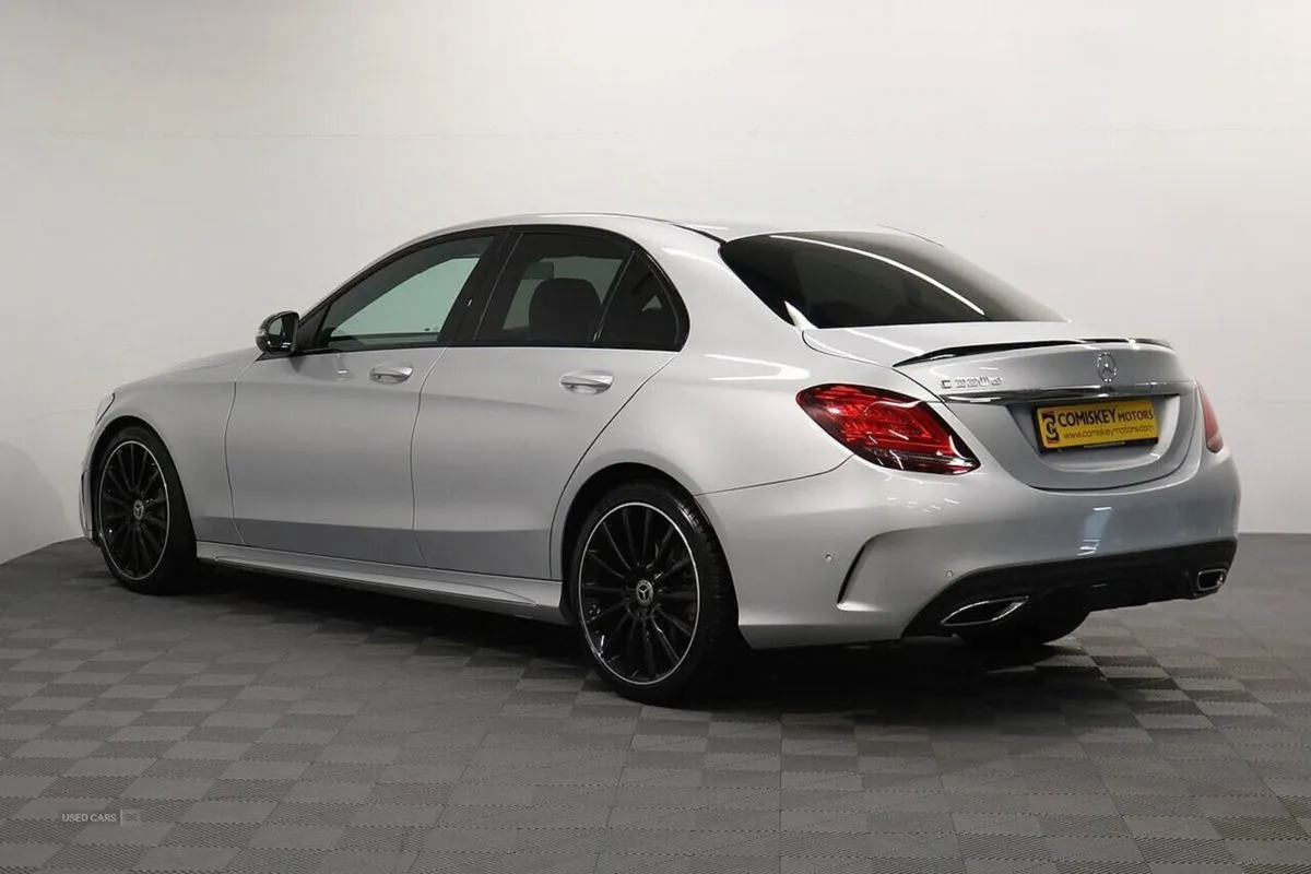 Mercedes-Benz C-Class C220d AMG Line Night Edition - Image 4