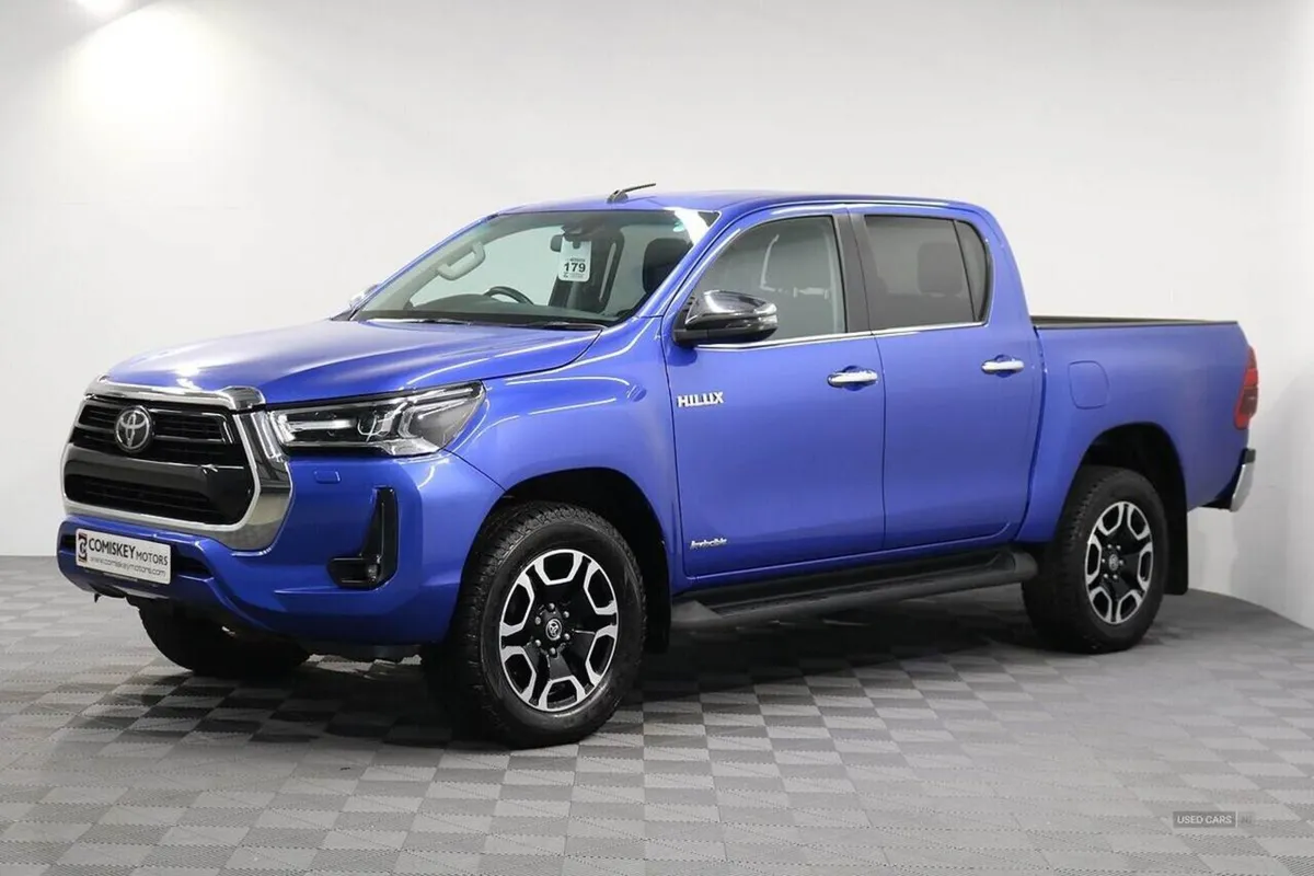 Toyota HiLux D-4d Invincible - Image 3