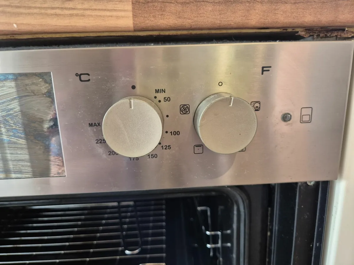 Hoover Under counter oven - Image 1