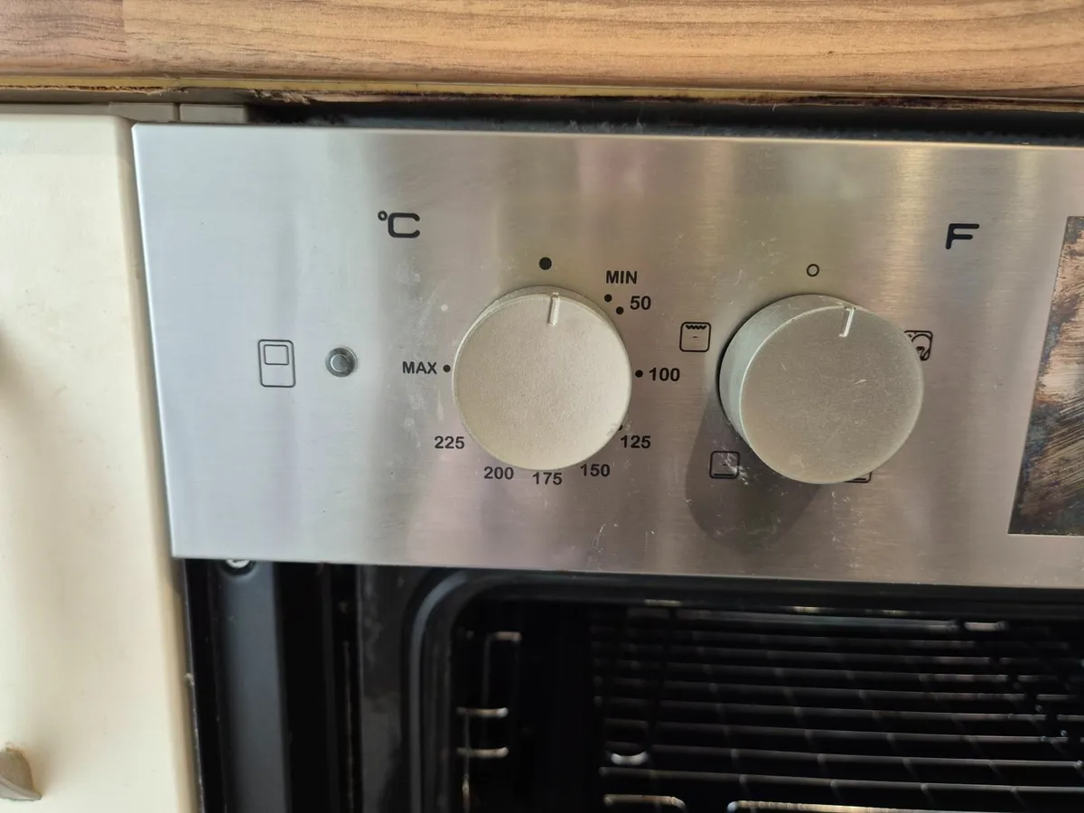 Hoover Under counter oven - Image 2