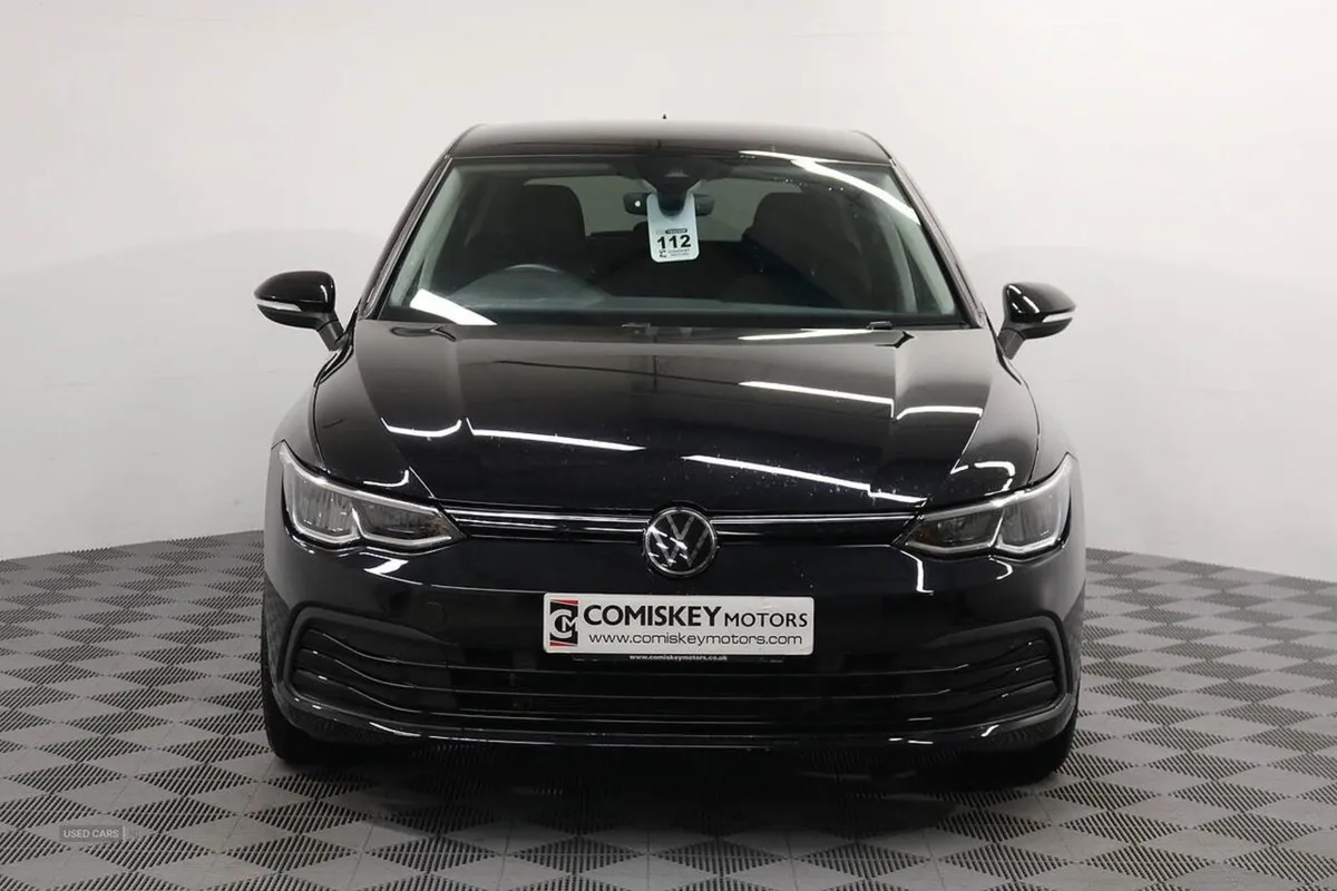 Volkswagen Golf TSI Life - Image 2