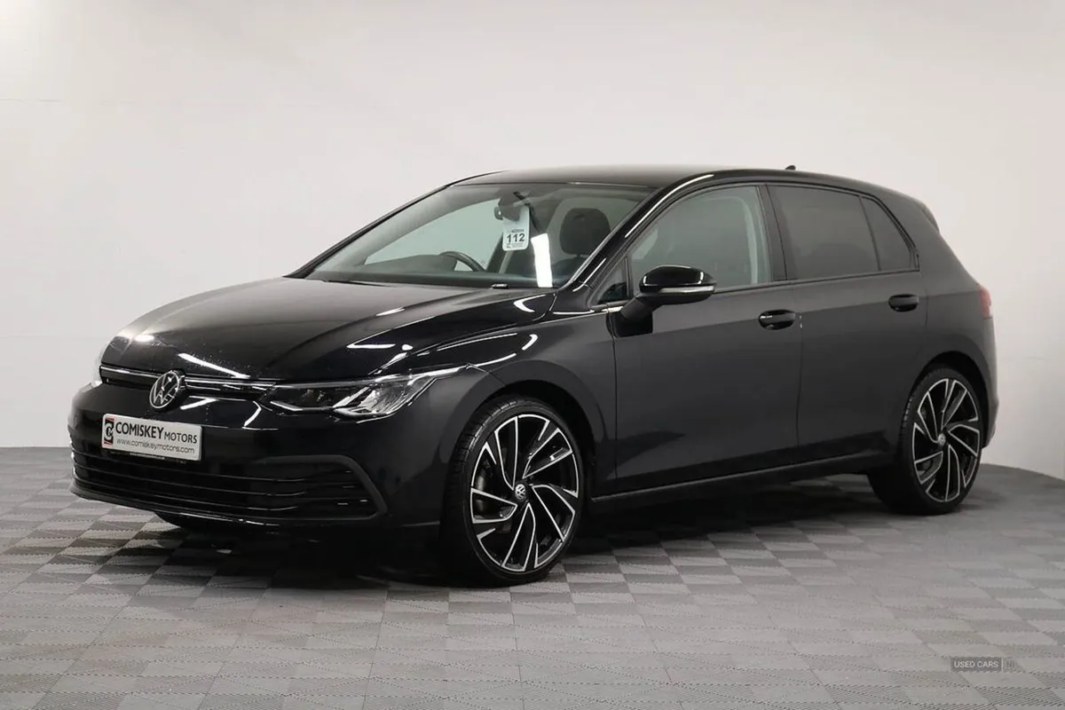 Volkswagen Golf TSI Life - Image 3