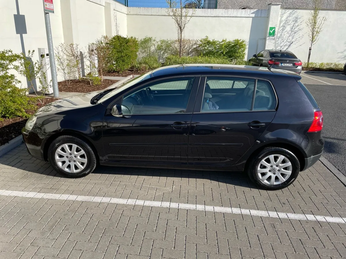 Volkswagen Golf - Image 4