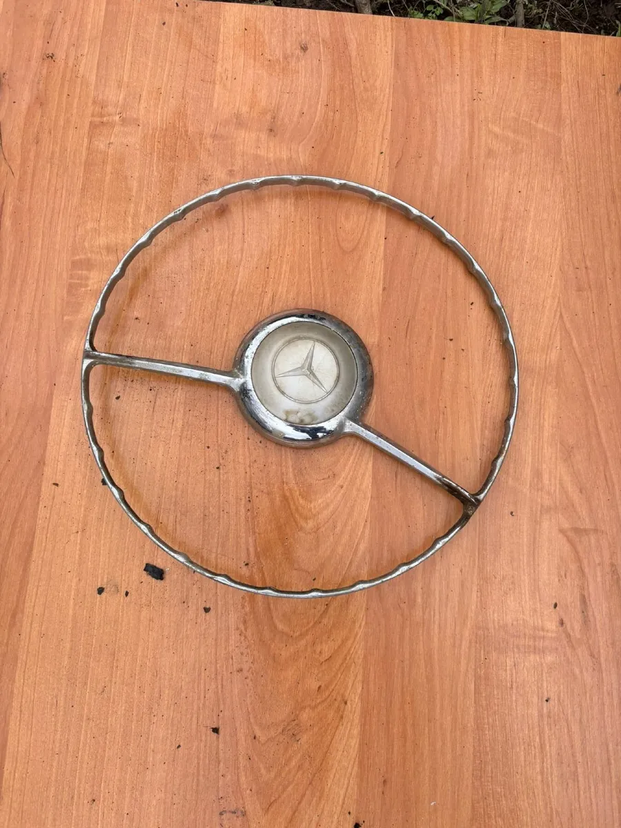 Mercedes 190sl  parts - Image 1