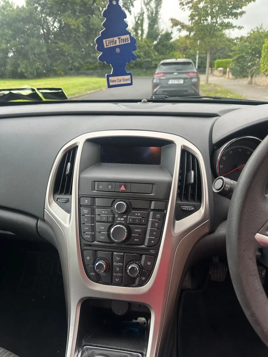 Opel Astra 2010 1.4 petrol (open to offers) - Image 2