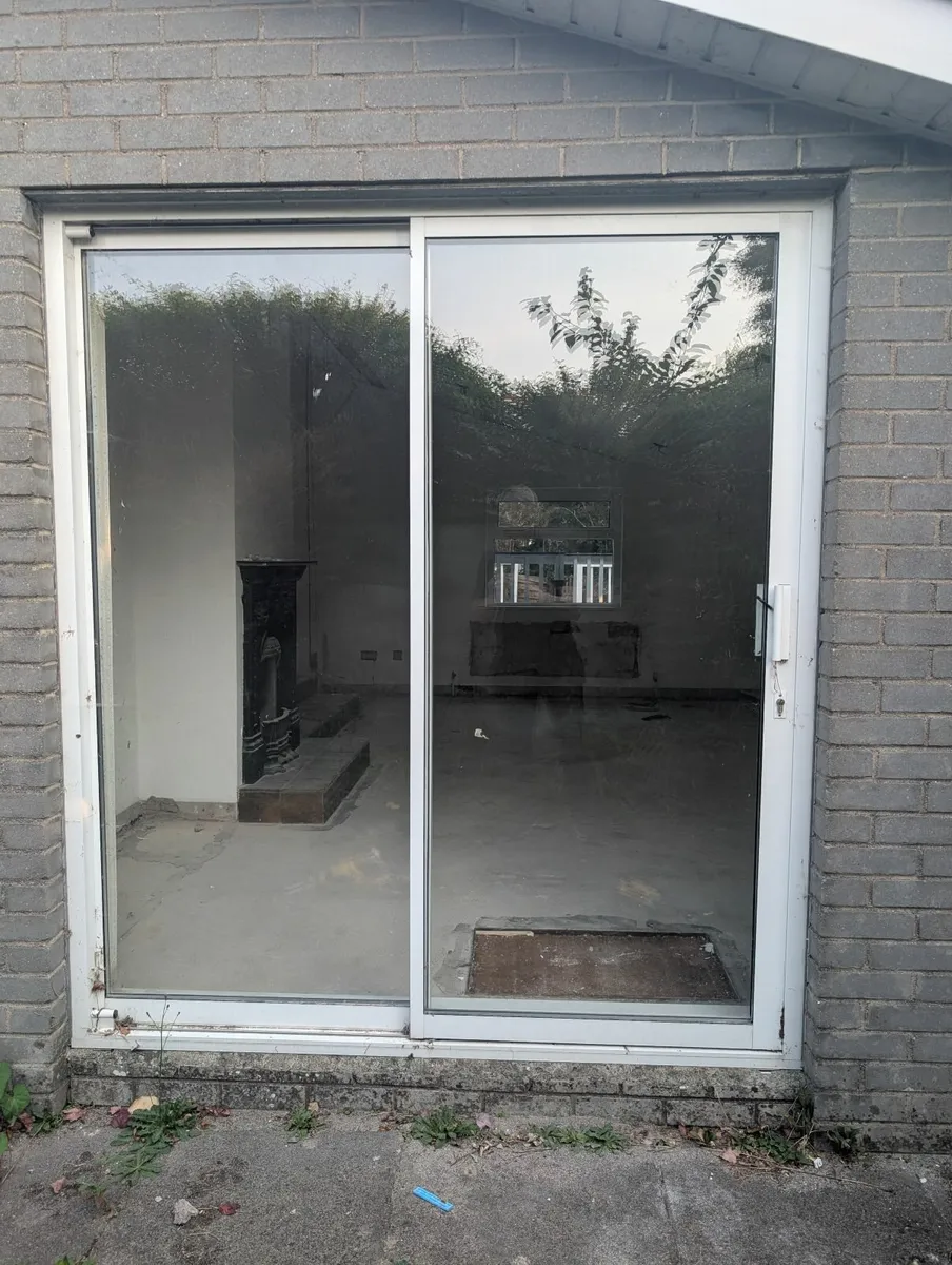 Sliding door