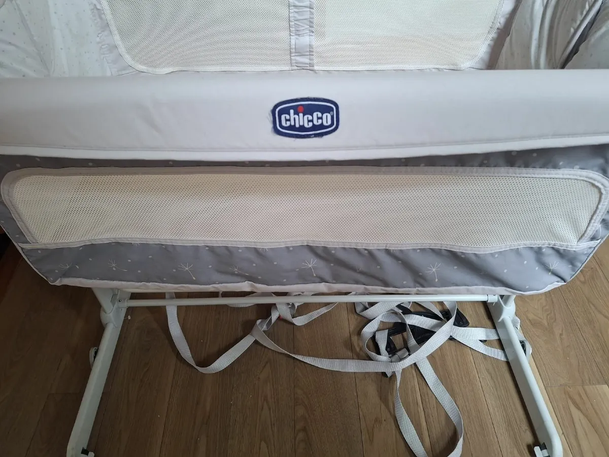 Chicco Next To Me Crib - Image 1