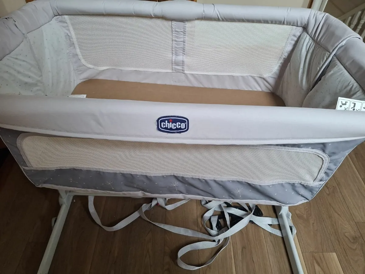 Chicco Next To Me Crib - Image 2