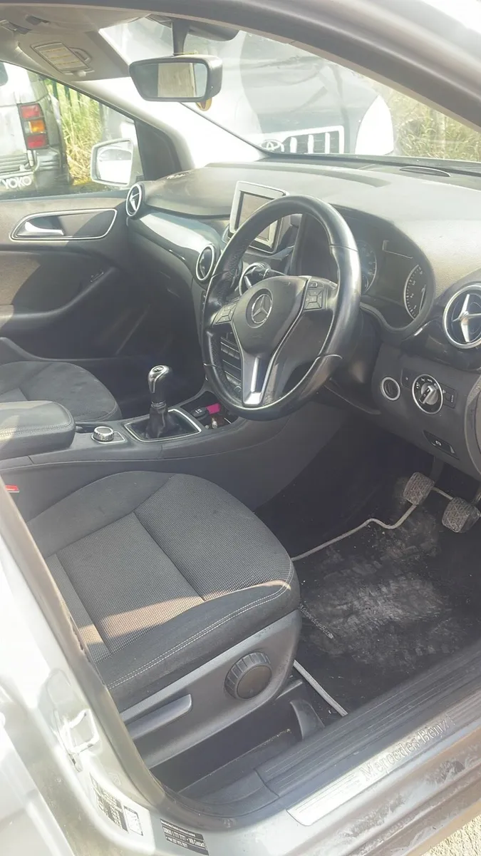 Mercedes B class 180 petrol - Image 4