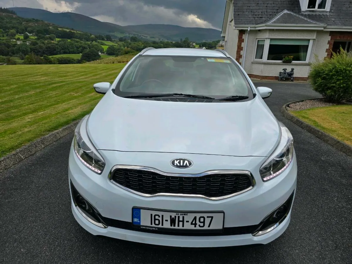 2016 Automatic Kia Ceed - Image 2