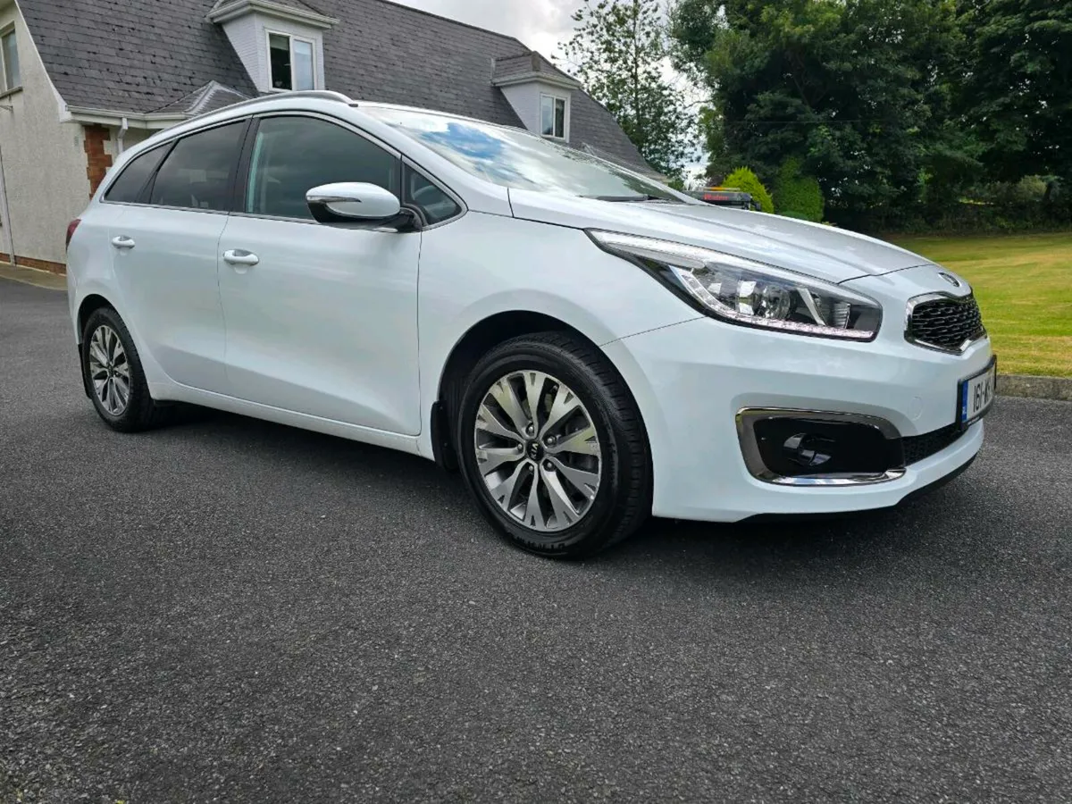 2016 Automatic Kia Ceed - Image 3