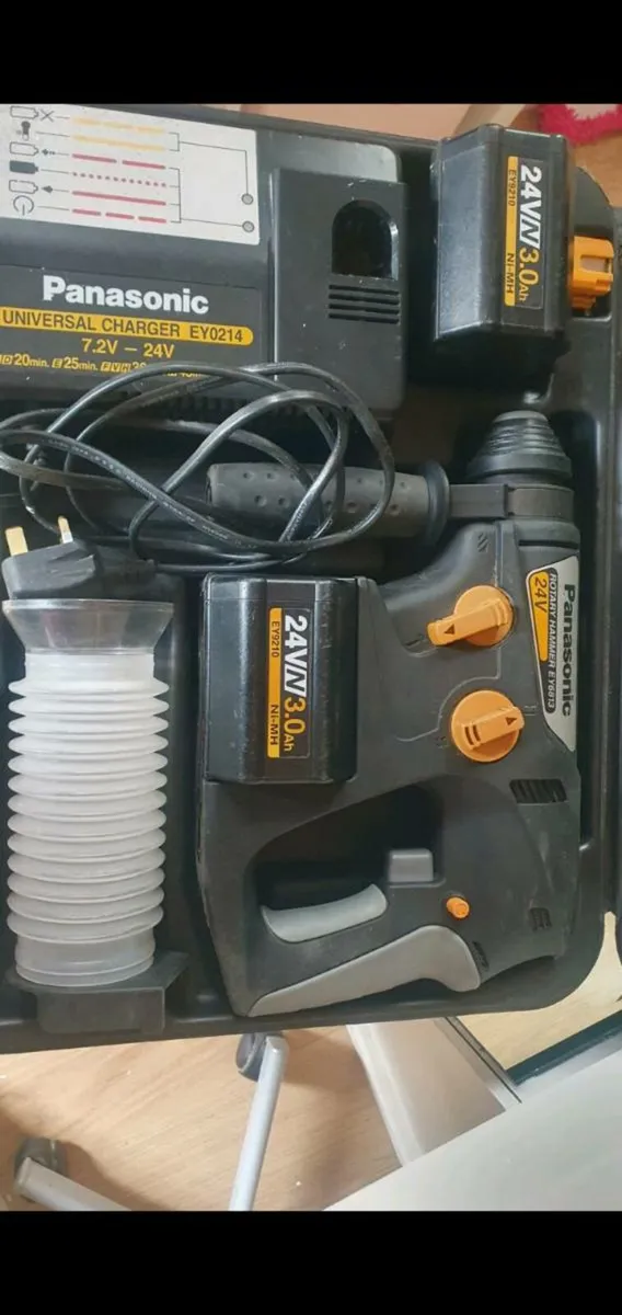 Panasonic SDS 24v battery Drill - Image 2