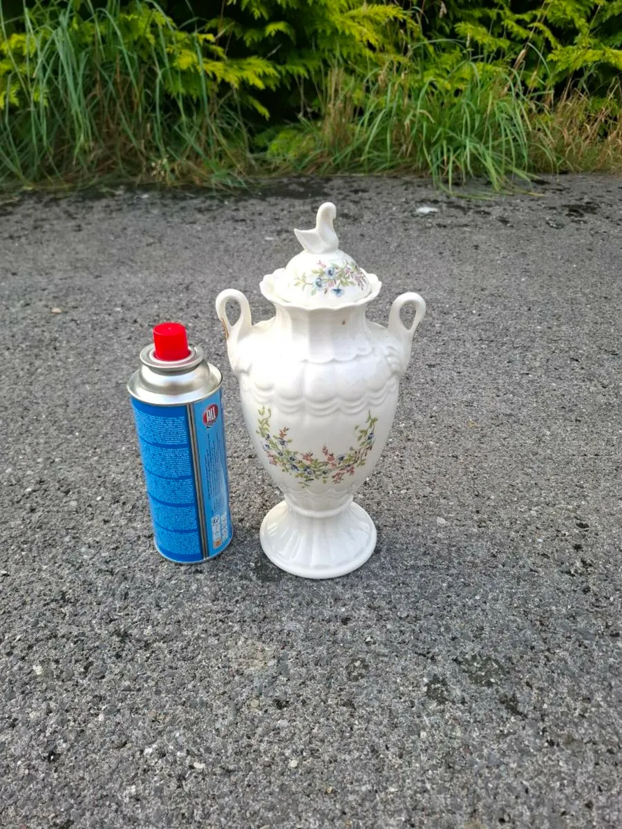 Cre galway porcelain vase postage possible