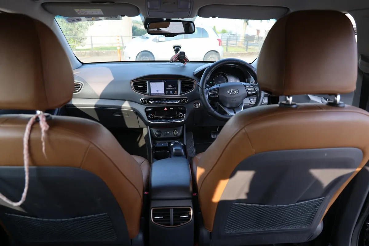 Hyundai IONIQ 2018 - Image 2