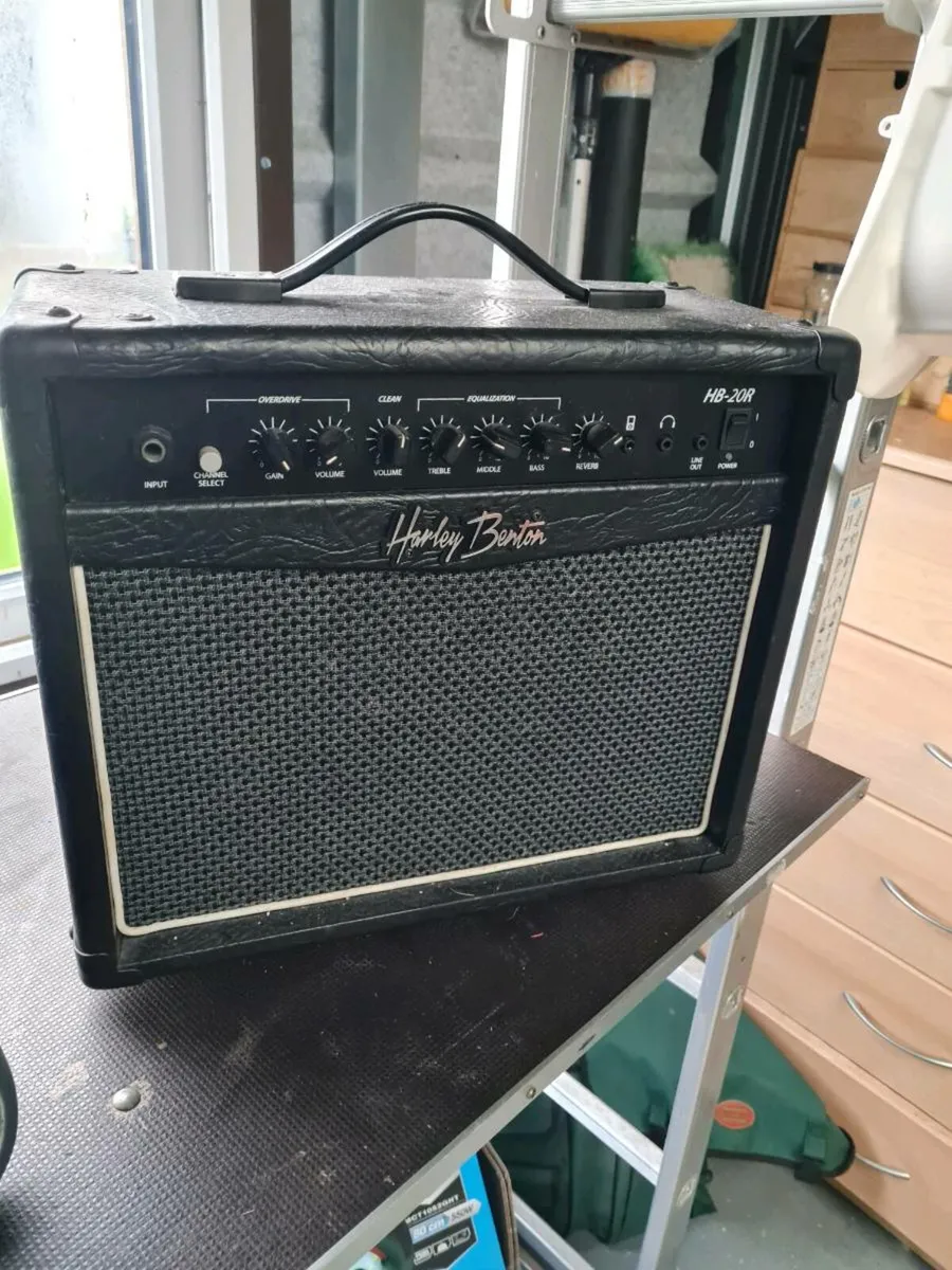 HB TE 62 Guitar and amplifier - Image 4