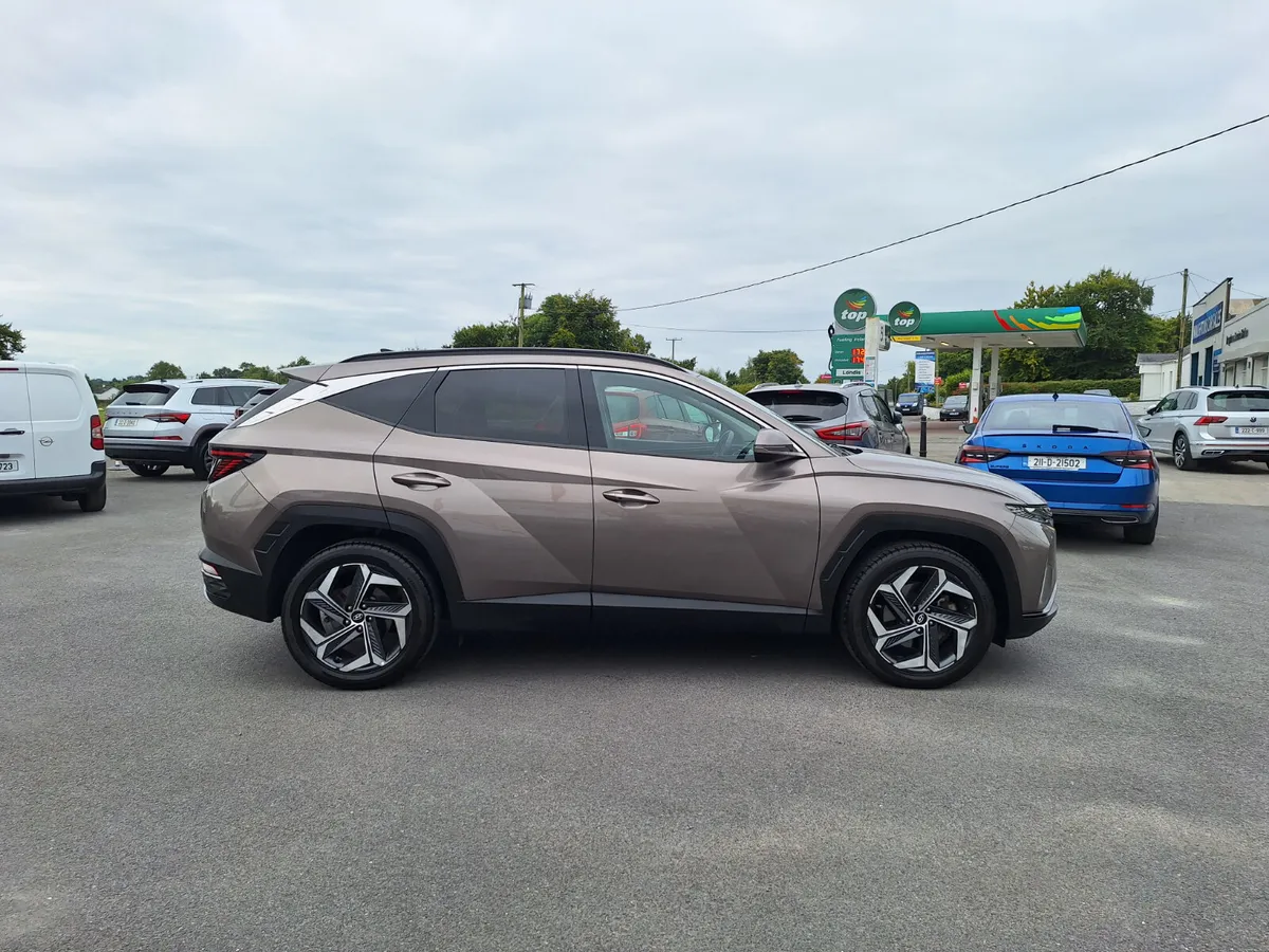 *DEPOSIT TAKEN*Tucson Executive Automatic Black Le - Image 2