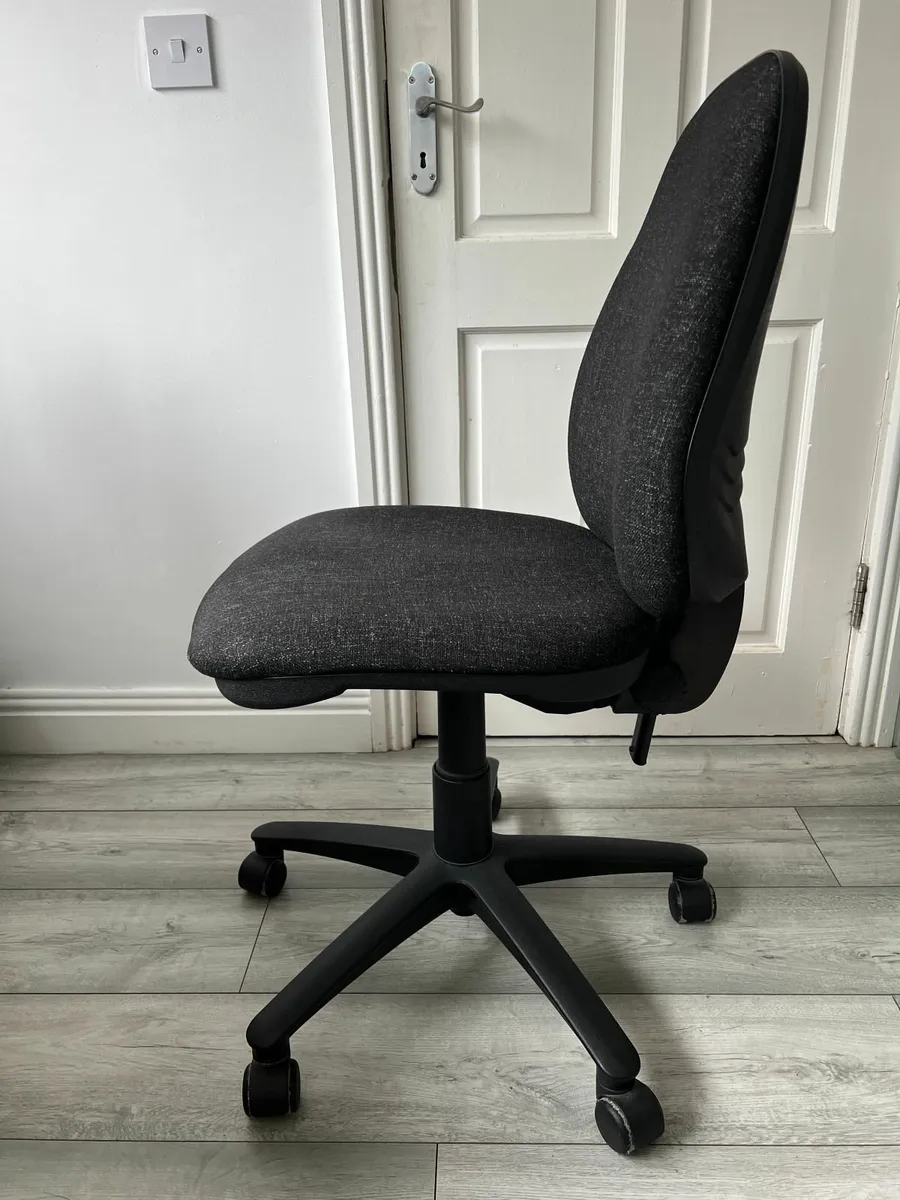 Office Chair - Image 4