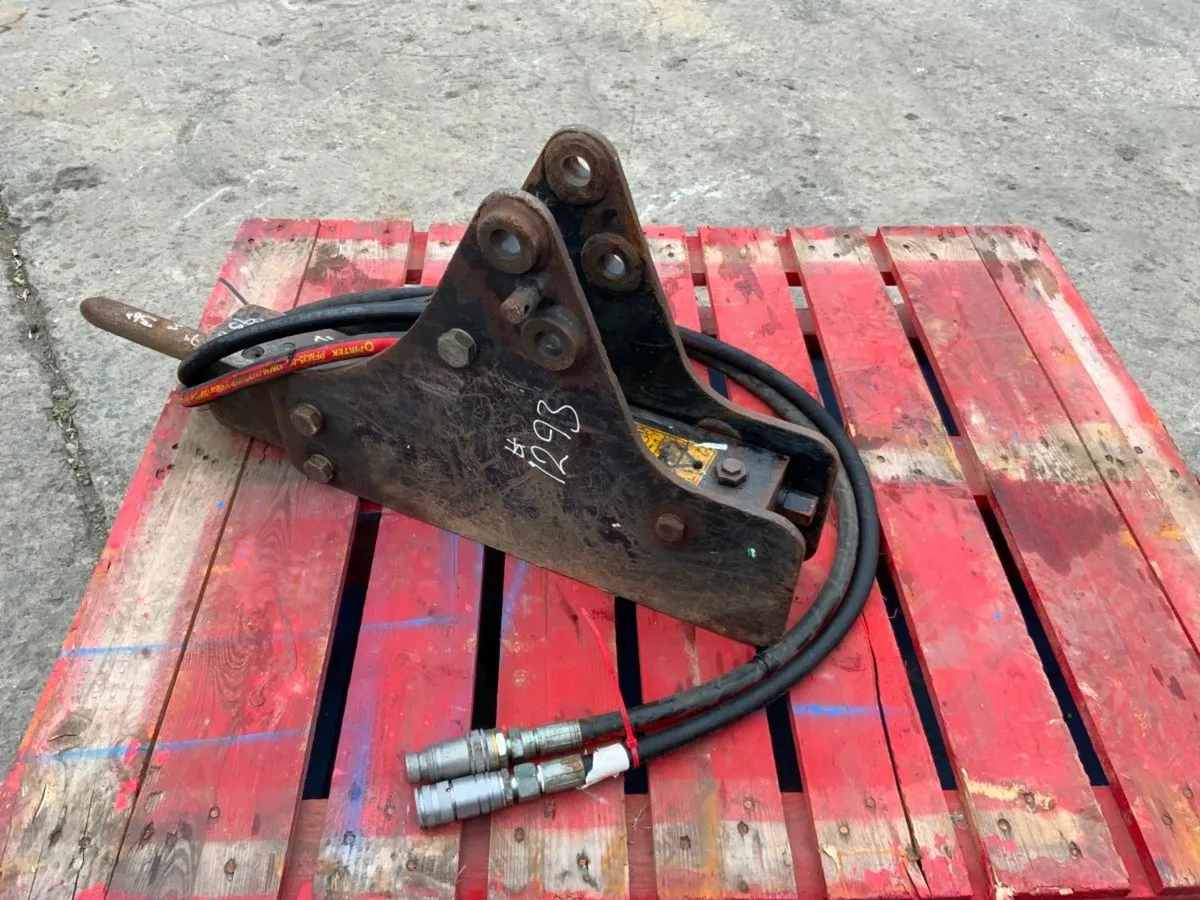 JCB hammer  BREAKER...25mm PINS.......1293t. - Image 4