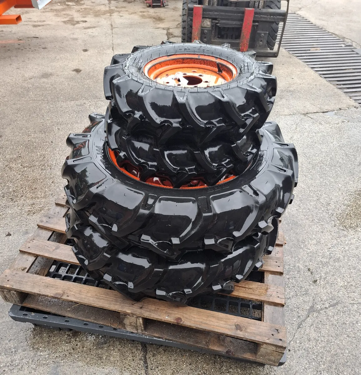 Set of tyres for a Kubota B Series Tractor - Image 1