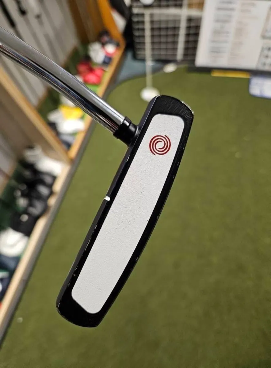 Odyssey White Hot Double Wide Versa Putter - Image 4