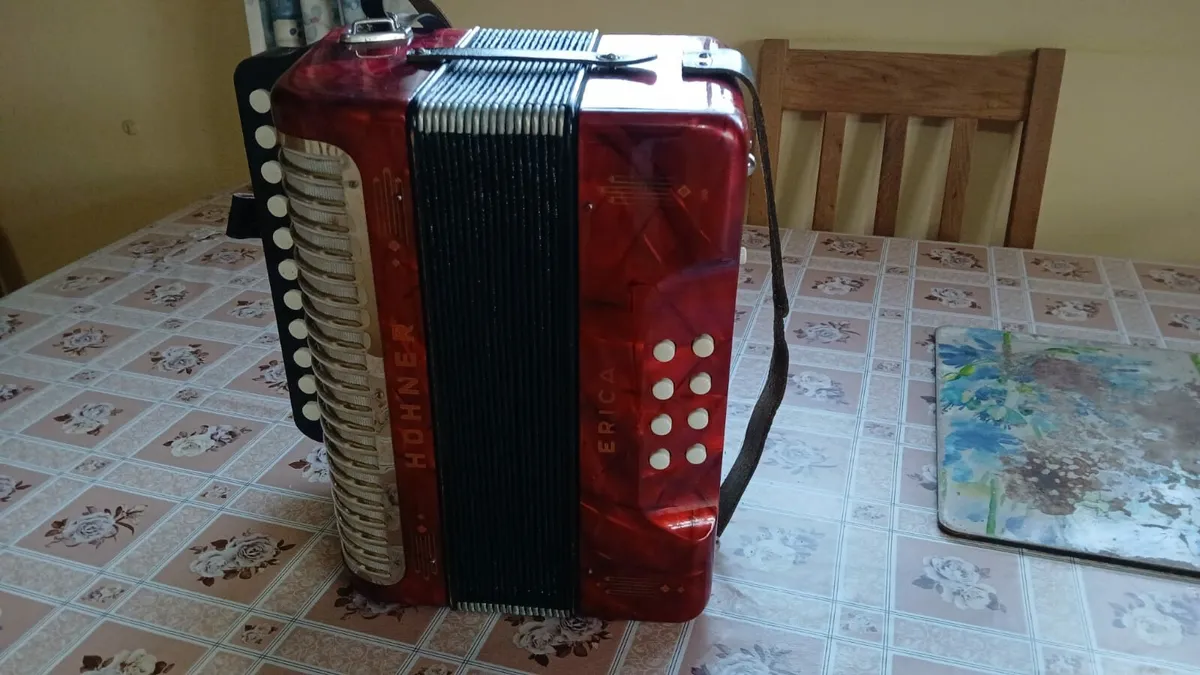 Hohner Erica button accordion - Image 2
