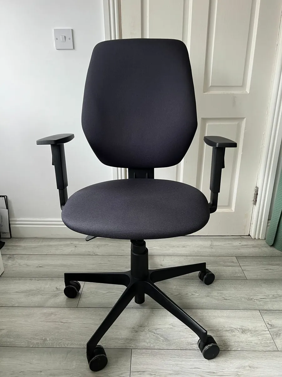 Office Chair - Image 1