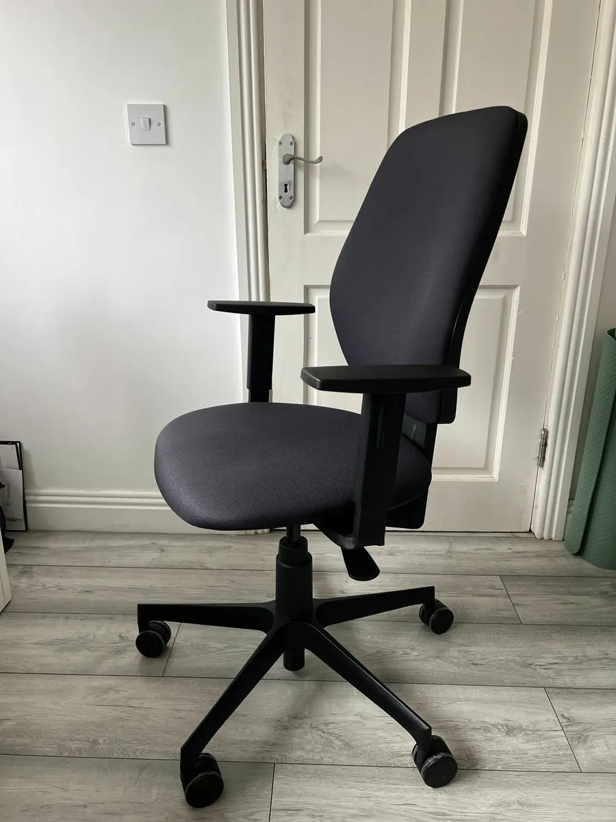 Office Chair - Image 4