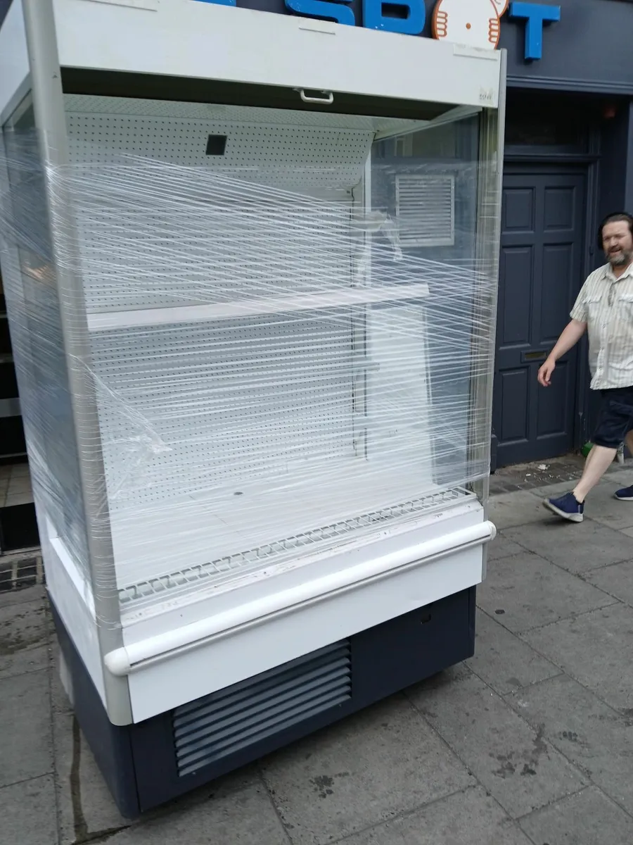Display fridge unit ...complete ....delivered ... - Image 1