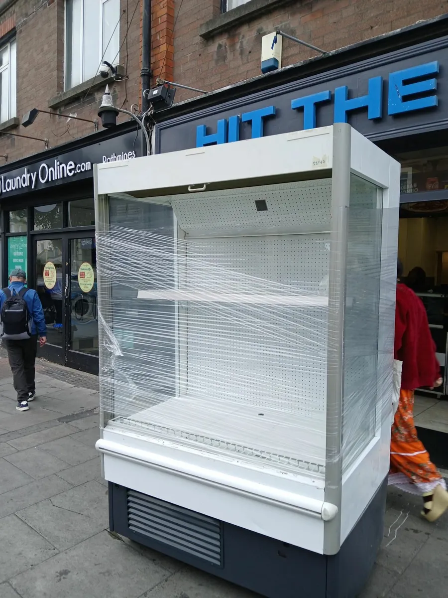 Display fridge unit ...complete ....delivered ... - Image 3