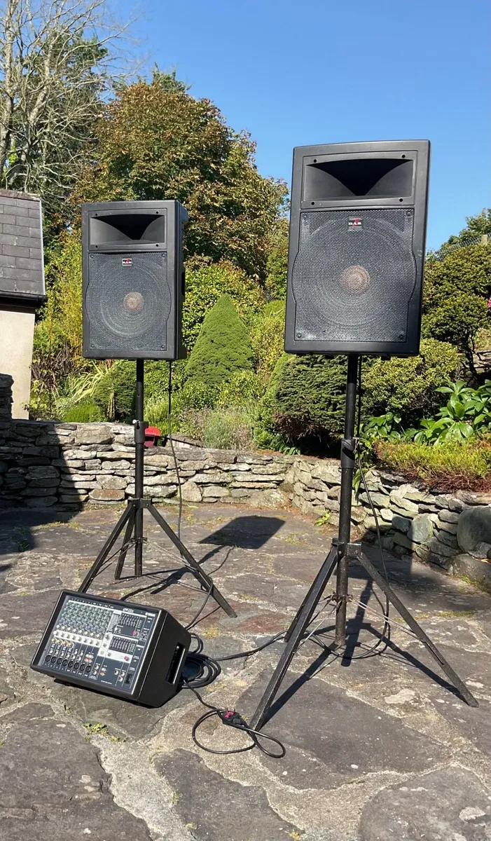 Yamaha EMX 512sc PA and DAS DS15 speakers - Image 1
