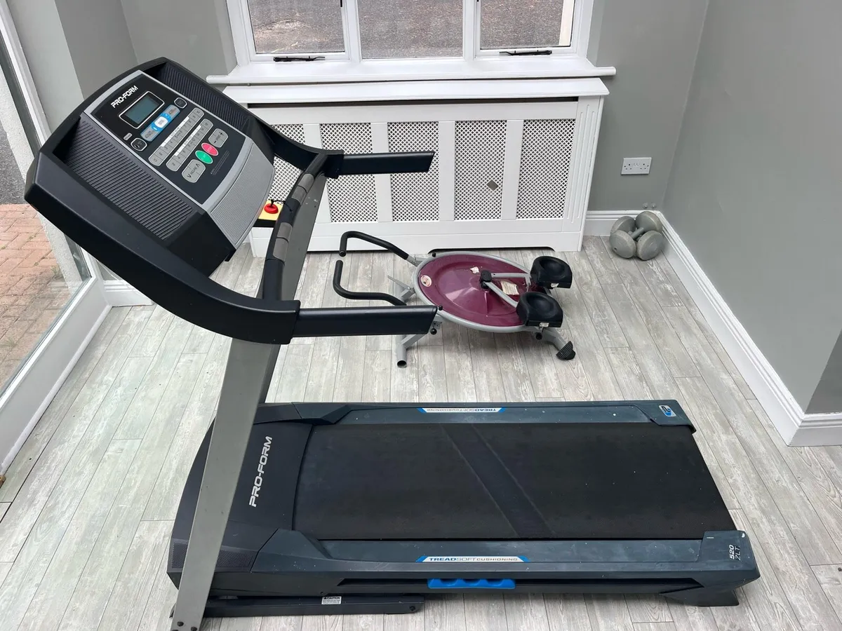 PRO - Form 520 ZLT Treadmill - Image 1