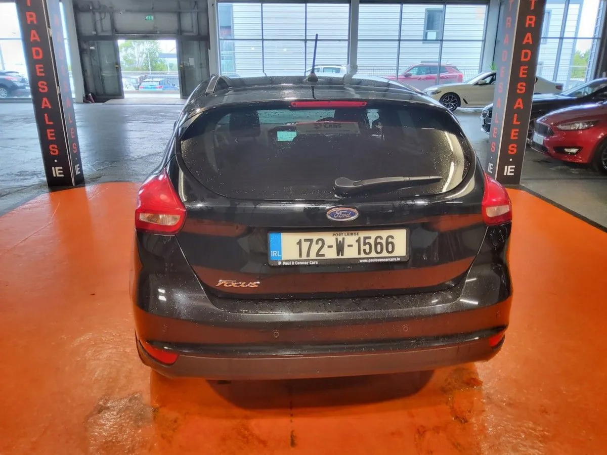 Ford Focus 1.5 Tdci 120PS Zetec Powershift - Image 4