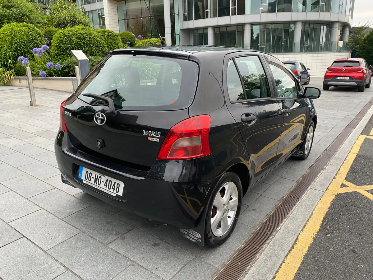 Toyota Yaris - €1,495 - Image 4