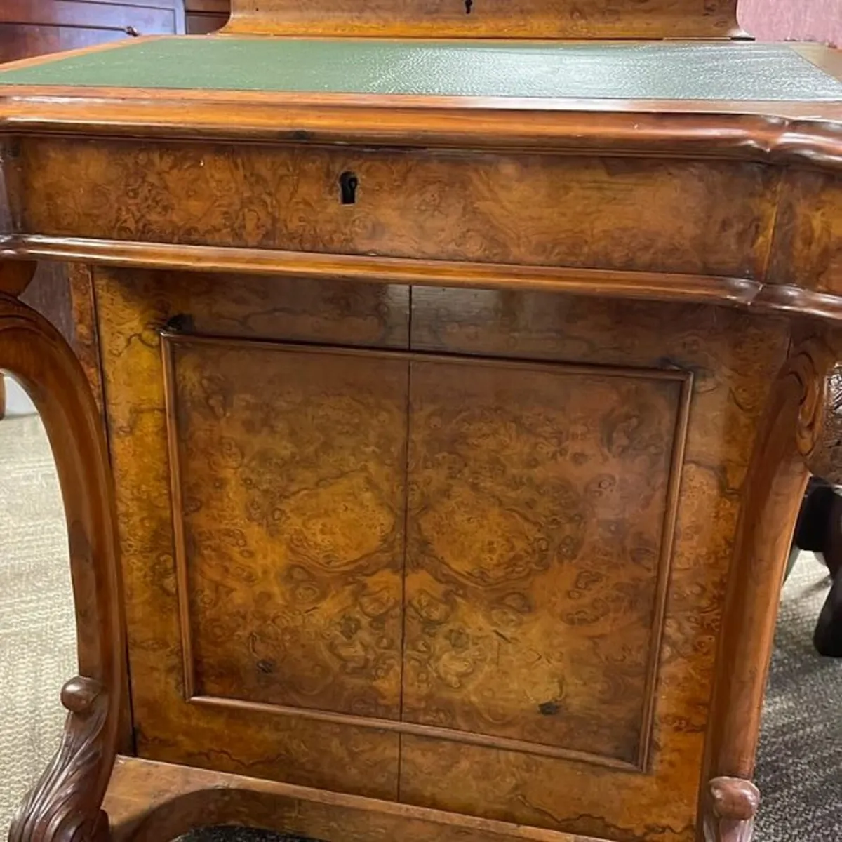 Beautiful antique walnut davenport, with a new gre - Image 2