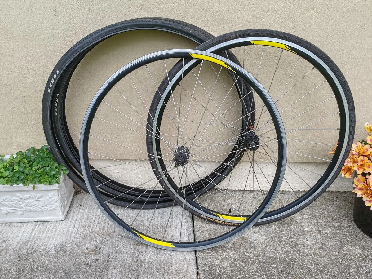 Carrera Crossfire 3 bike - Image 3