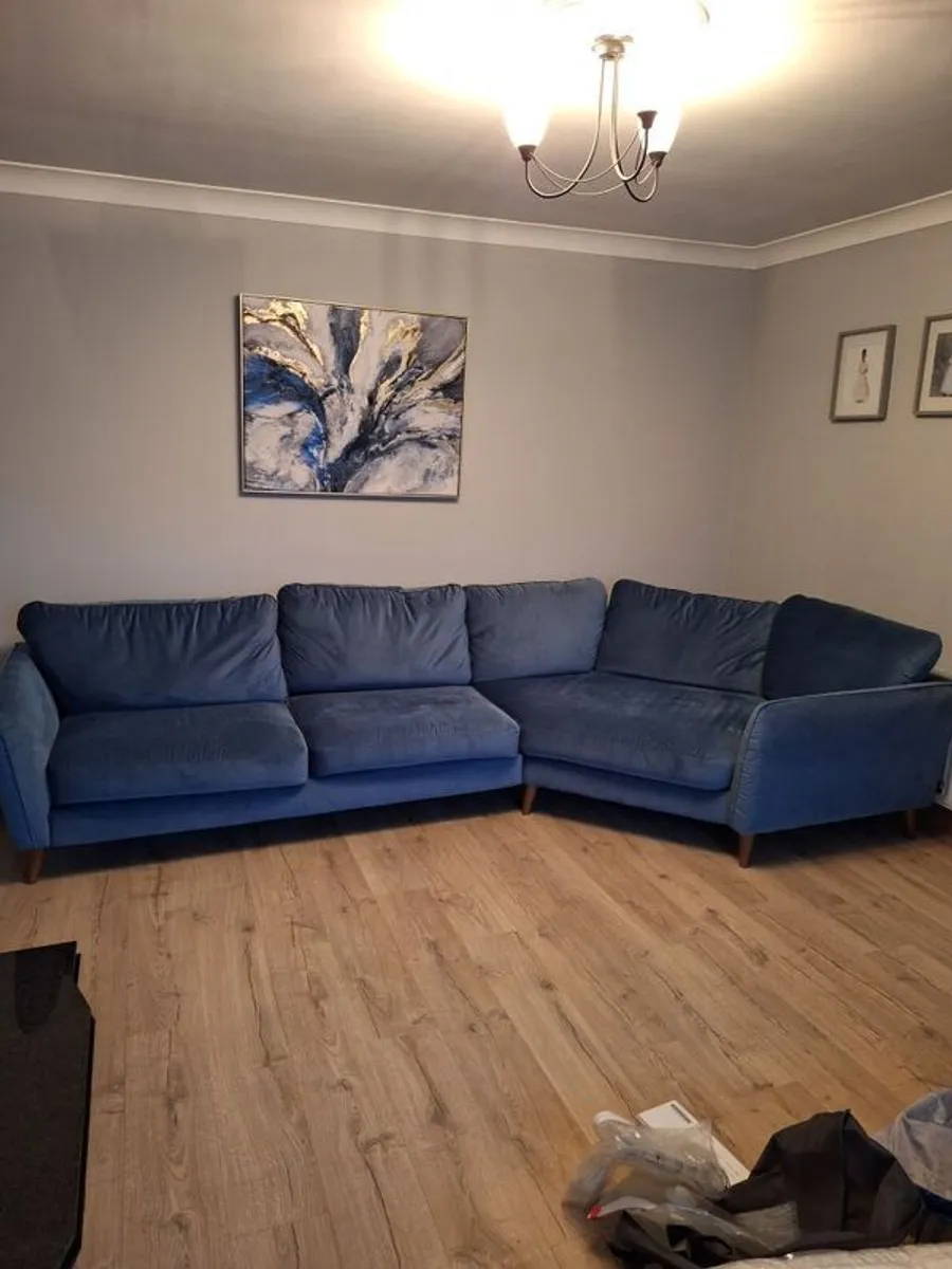 sofa - Image 4