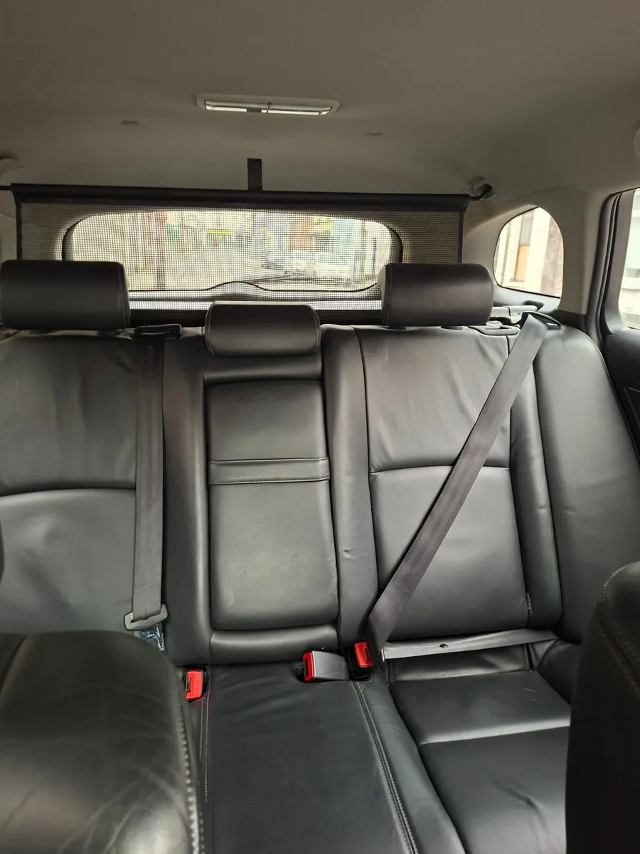 Toyota Avensis 2010 - Image 3
