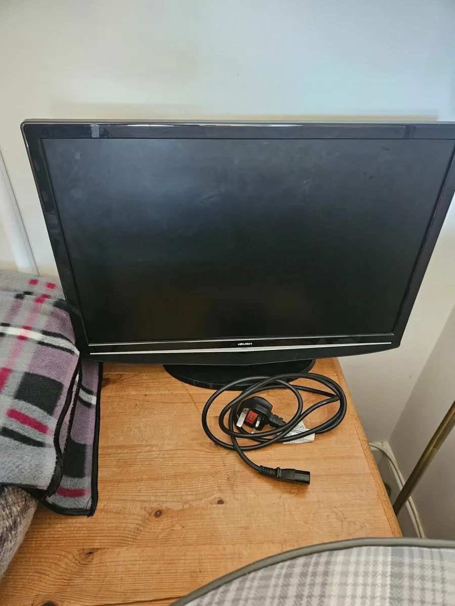 TV and Monitor - Image 2