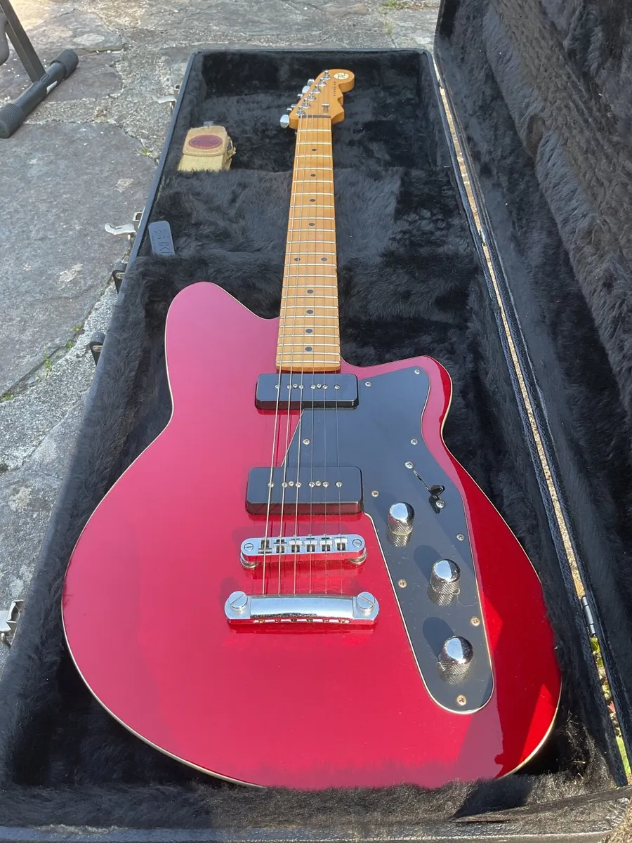 Guitar - Image 3