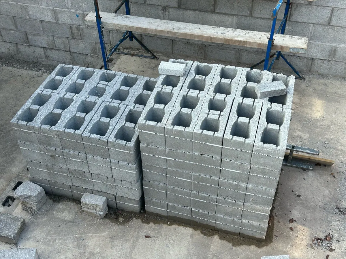Cavity concrete blocks