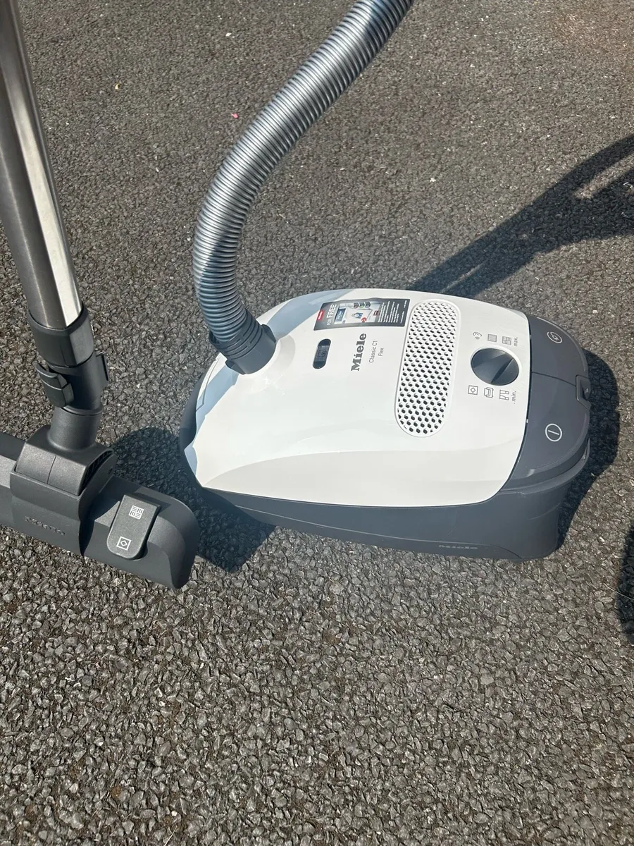 Miele C-1 - Image 1