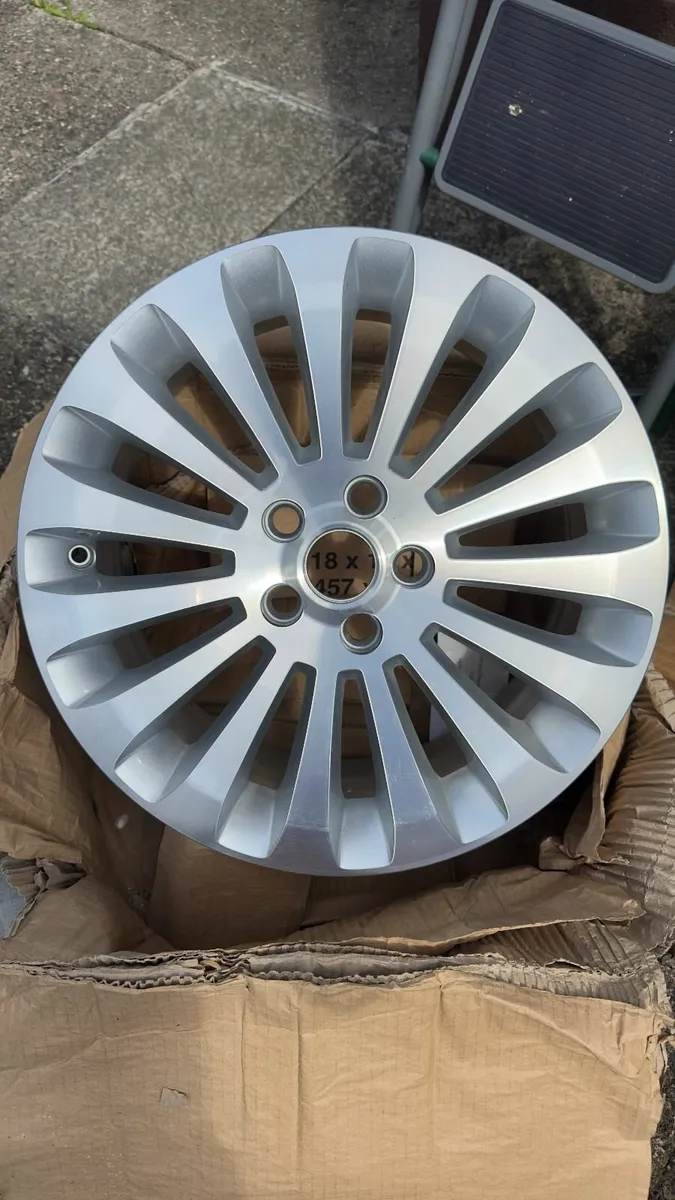 Set of 5 Ford Alloy Wheels - 17" - Image 2