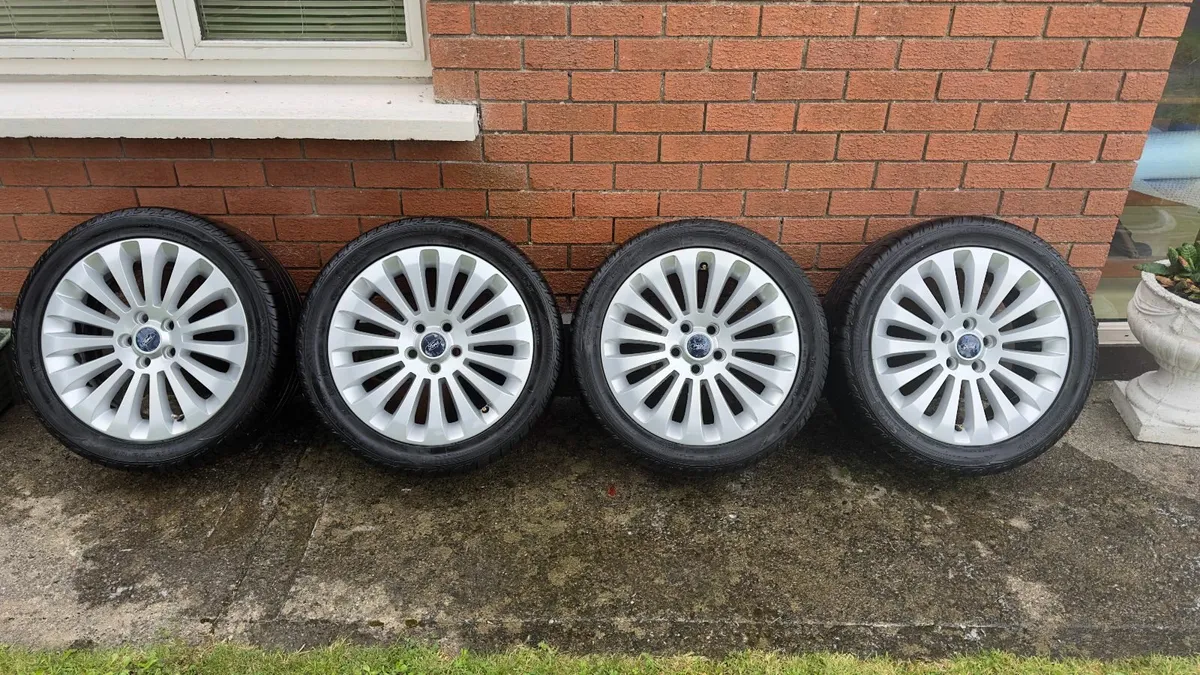 Set of 5 Ford Alloy Wheels - 17" - Image 1