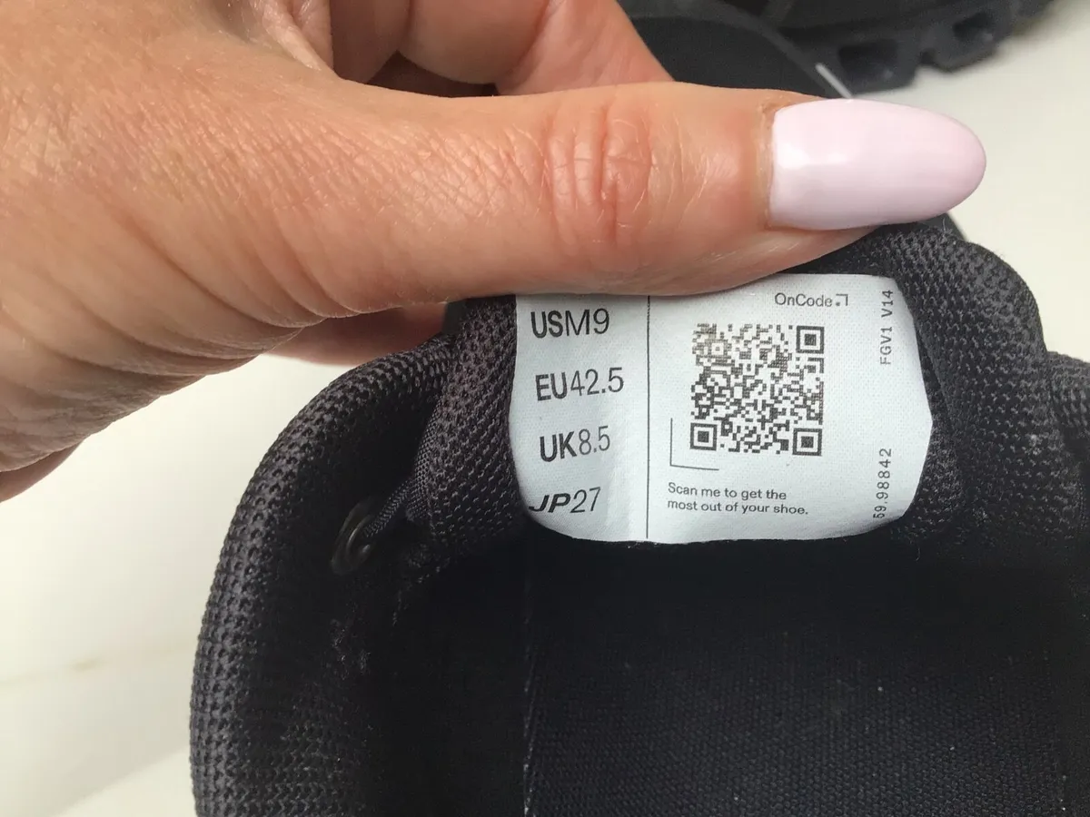 Men’s / Boy’s Trainers - Image 3