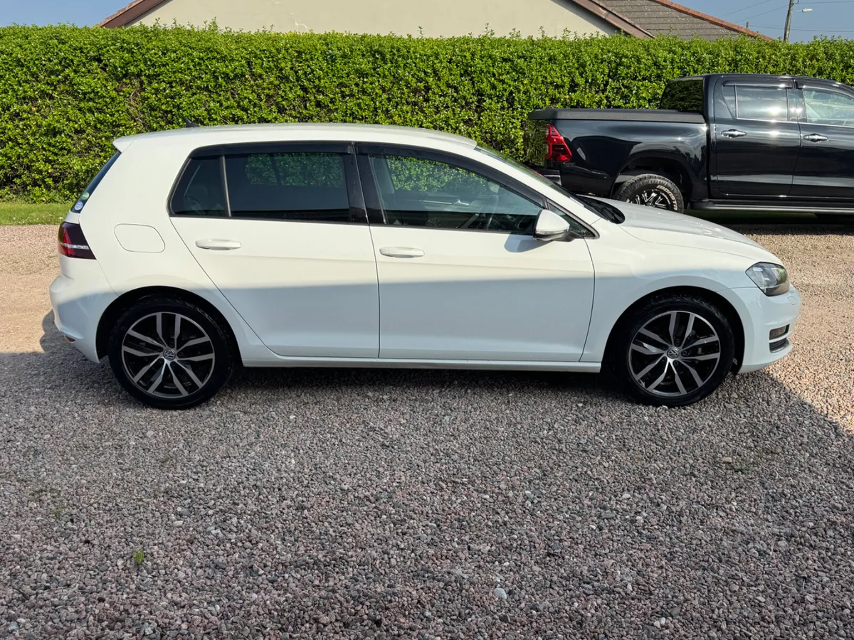 171 Volkswagen Golf Highline Connect 1.4 DSG - Image 3