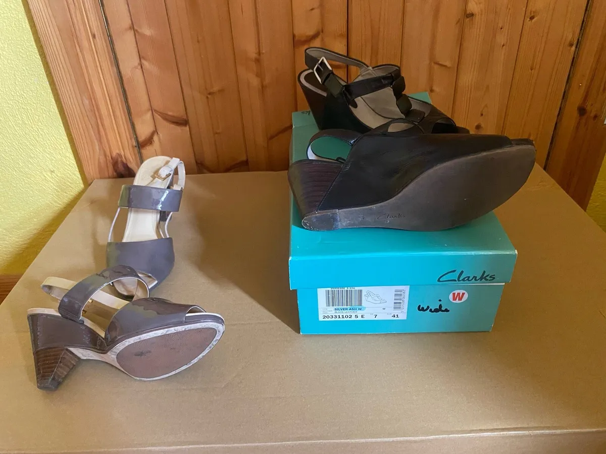 2 pairs of Clark’s (wide fit) Sandals - Image 3