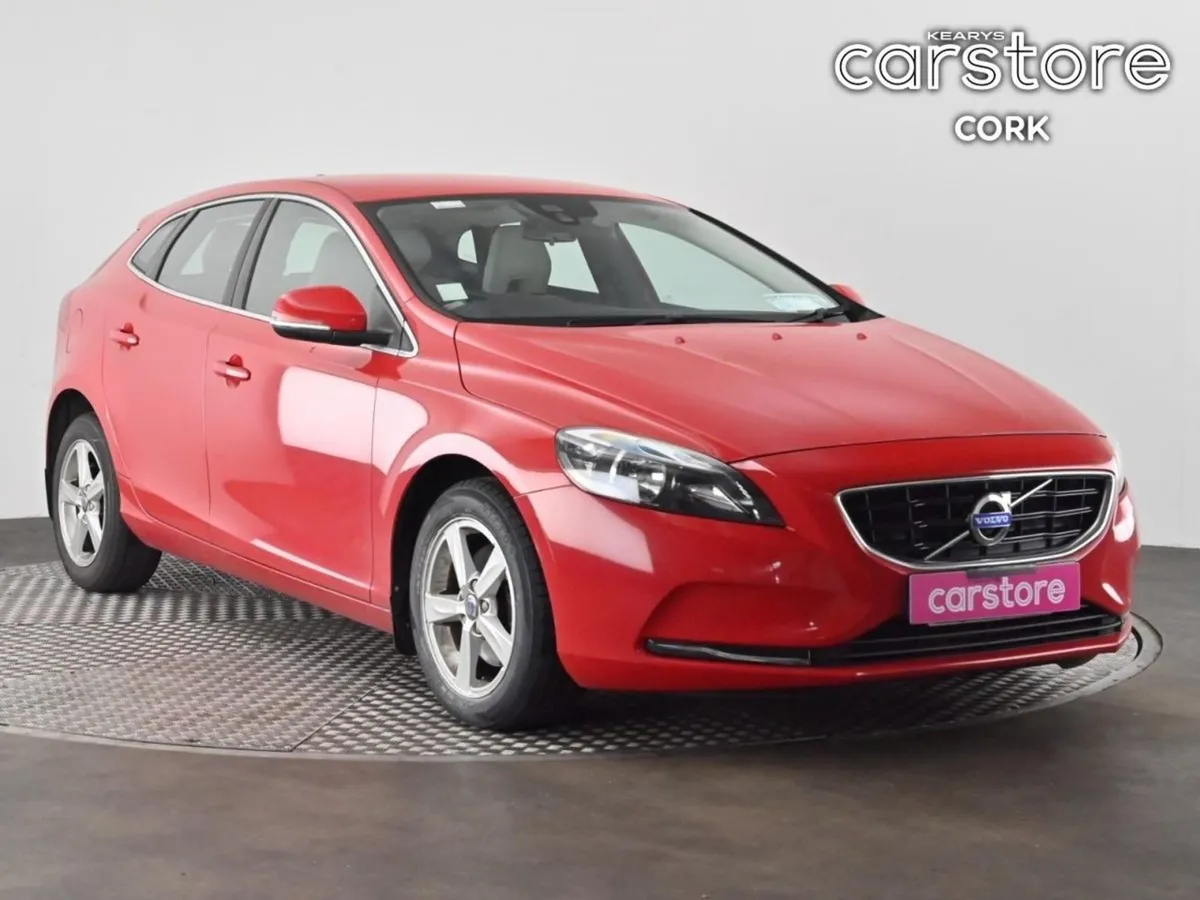 Volvo V40 D2 (120hp) Se leather - Image 1