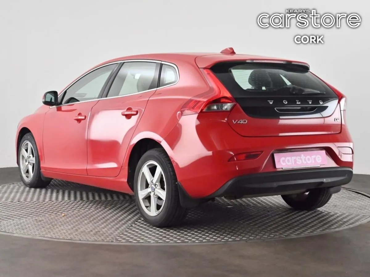 Volvo V40 D2 (120hp) Se leather - Image 4
