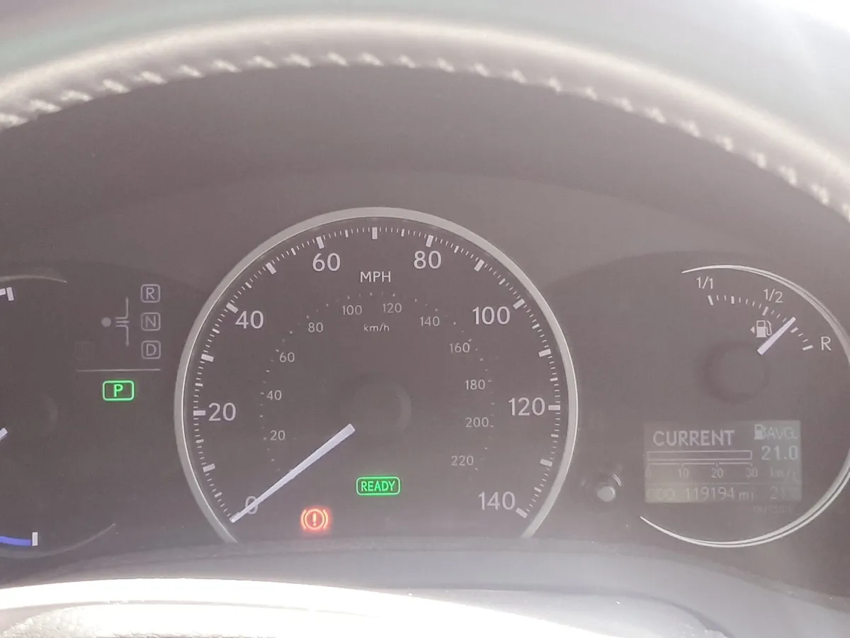 Lexus ct200h Fspot - Image 3