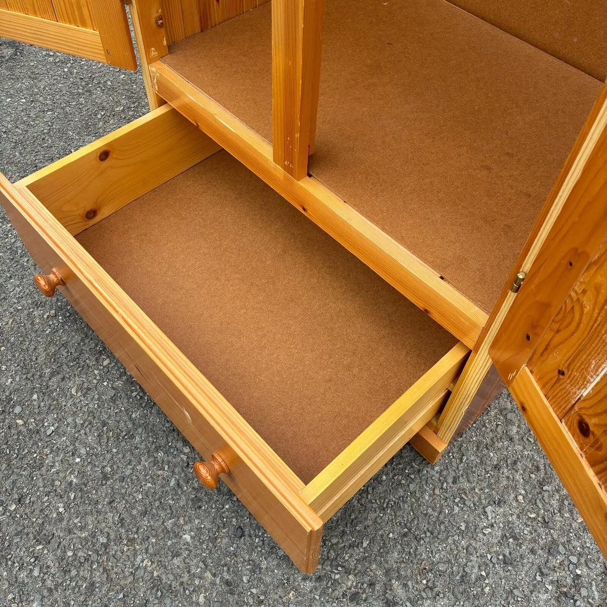 Solid Pine Wardrobe with one drawer - Image 4